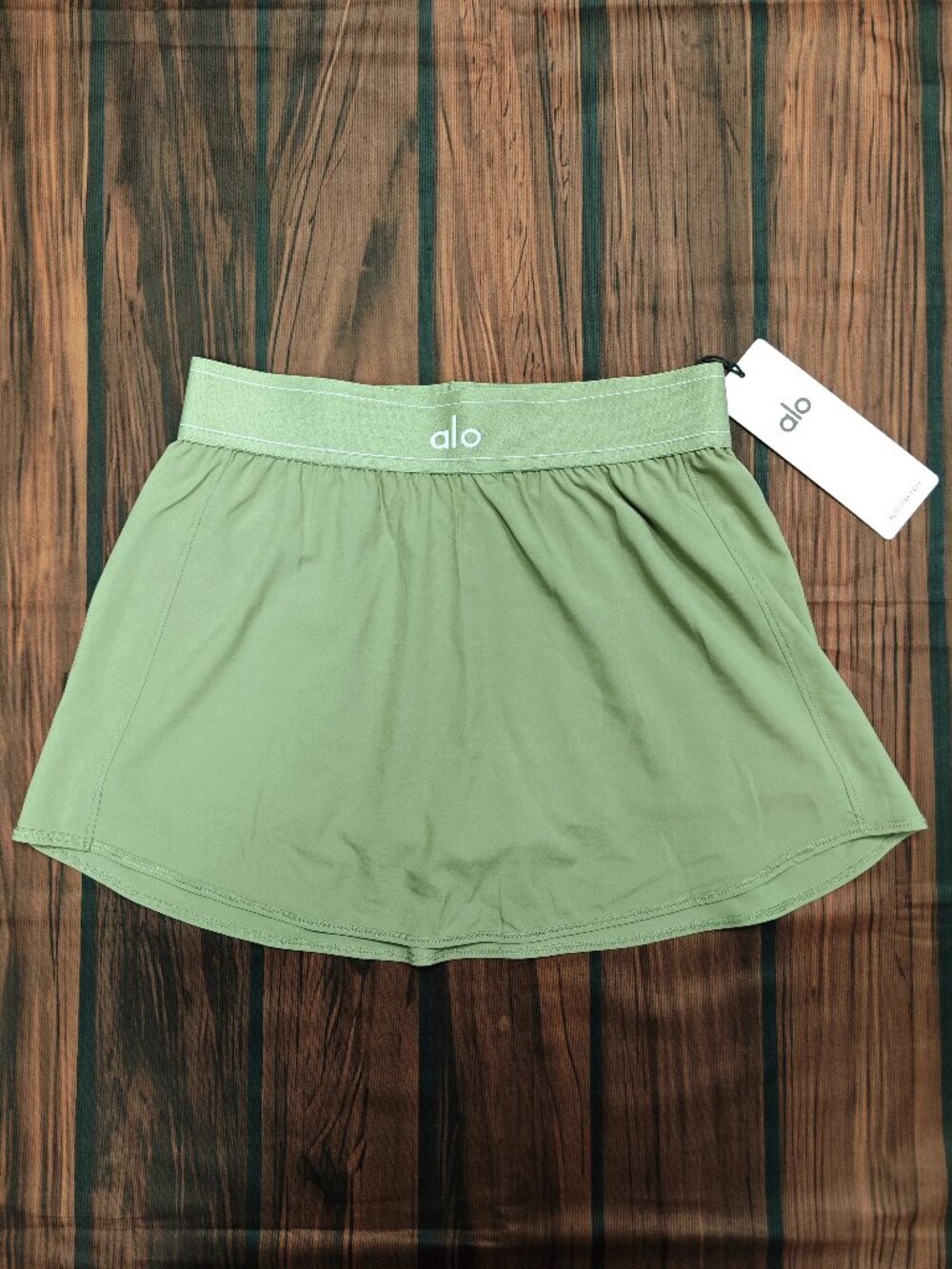 ALO Yoga Match Point Tennis Skirt Dune Grass 💗 New with tags - Picture 2 of 8